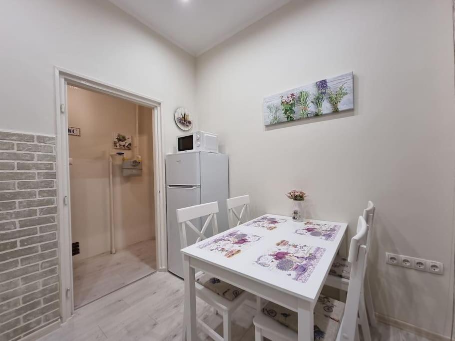 Vintage Apartman In City Center Miskolc Esterno foto