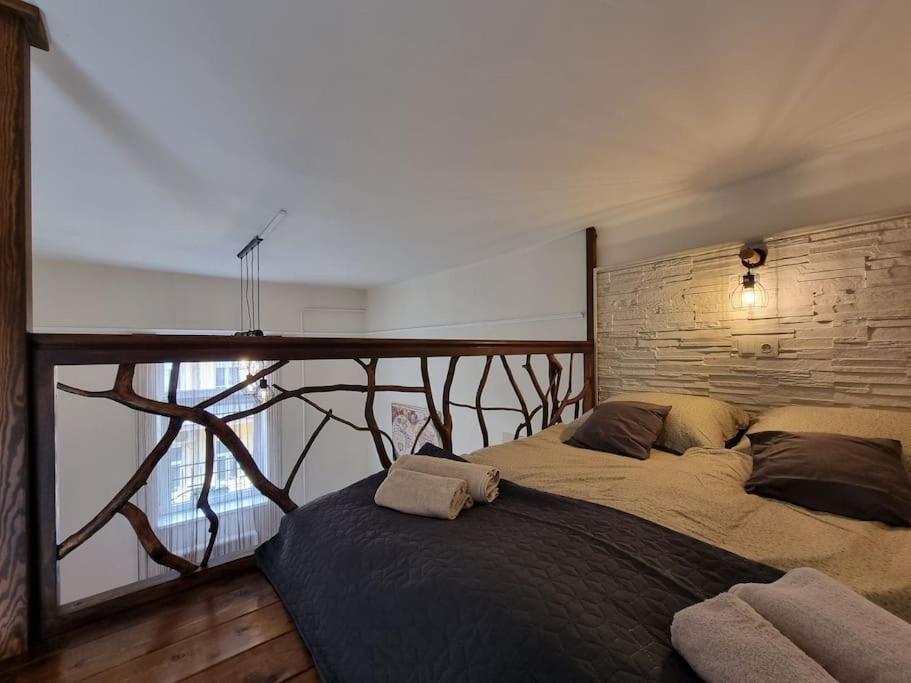 Vintage Apartman In City Center Miskolc Esterno foto