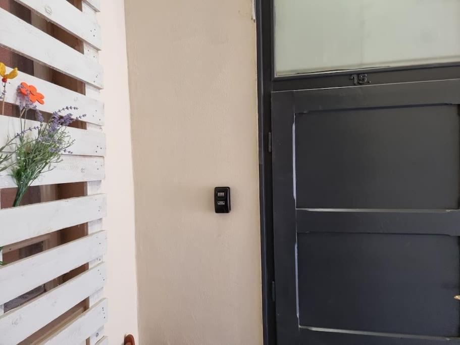 Vintage Apartman In City Center Miskolc Esterno foto